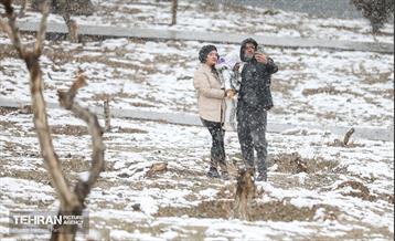 روز برفی در آبشار تهران 6