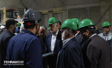 بازدید از دو ایستگاه مهم مترو 33