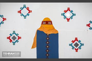 نگارخانه بزرگ شهری در خیابان دکتر بدرالزمان قریب 12