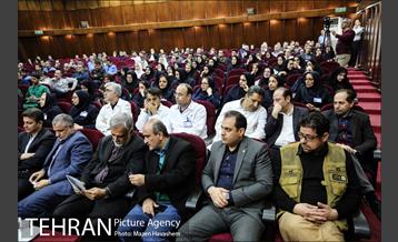 آیین کاشت درخت در بیمارستان شریعتی توسط شهردار تهران 4