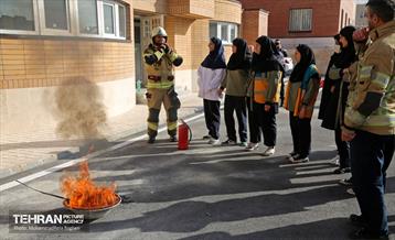 تمرین زلزله و ایمنی در منطقه ۲۲ 10