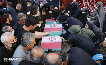 مراسم تشییع و خاکسپاری لاله های زهرایی در منطقه 5