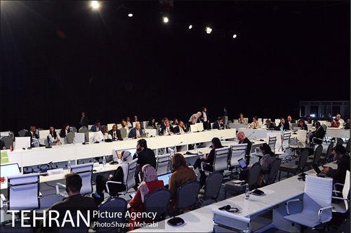 میزگرد دولت های محلی و منطقه ای 1