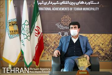 حاشیه مراسم اختتامیه پنجمین دوره جایزه جهانی خشت طلایی تهران 1
