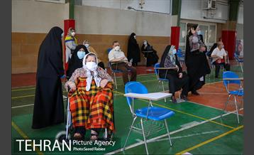 آغاز به کار اولین مرکز تجمیعی واکسیناسیون کرونا در غرب تهران 31