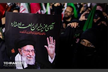 مراسم عزاداری شهادت رهبر انقلاب اسلامی در میدان ولیعصر(عج)