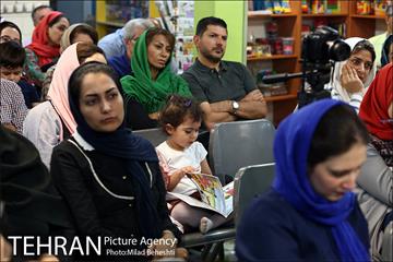 دورهمی صمیمی با ناصر یوسفی در دهکده کتاب بازی و اندیشه 11