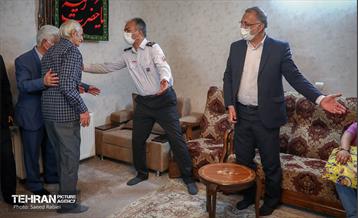 حضور شهردار تهران در منزل آتش نشان شهید مرتضی حیدری 6
