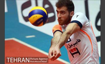 دیدار تیم های والیبال بانک سرمایه و سایپا