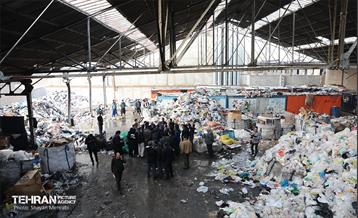 تخلیه و پلمب مرکز غیرمجاز پسماند در منطقه 17 28