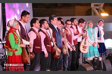 افطاری ساده روی پل طبیعت 36