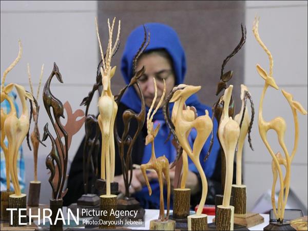 نمایشگاه صنایع دستی در زیرگذر تئاترشهر 6