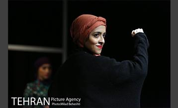 نمایش مرگ زنان زرد‎ 10