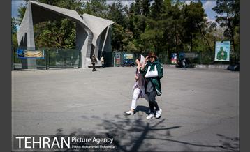 شهرنگار؛ خیابان انقلاب 15