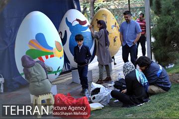 جشنواره تخم مرغ رنگی در بلوار کشاورز 34
