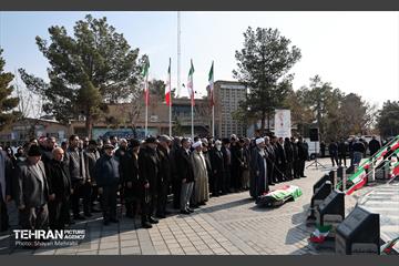 مراسم تشییع مرحوم محمدهادی چمران برادر مهدی چمران 34