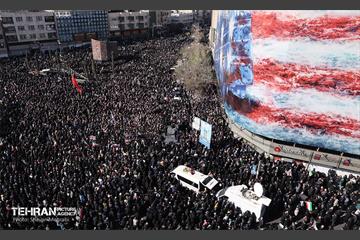 اجتماع مردم تهران در پی شهادت رهبر انقلاب - 1 33
