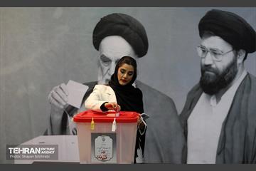 انتخابات چهاردهمین دوره ریاست جمهوری - حسینیه جماران 48