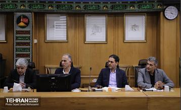 دیدار شهردار تهران با مدیر عامل فروشگاه‌های زنجیره‌ای اتکا 17