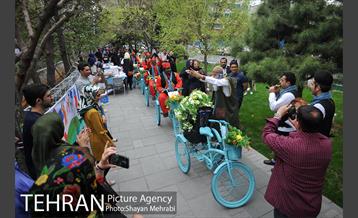 نوروزگاه هنر در پیاده‌راه بلوار کشاورز 30