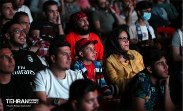 تماشای فینال لیگ قهرمانان اروپا در باغ کتاب 6