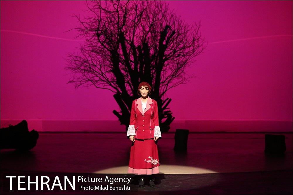 نمایش تیاتر سعدی، تابستان سی و دو 1