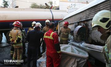 ورود تانکر حامل سوخت به فروشگاه 9