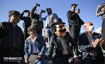 شادپیمایی عروسکی اقوام ایرانی در بوستان دانشجو  6