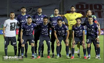 پنجمین قهرمان پی در پی پرسپولیس در لیگ برتر 17