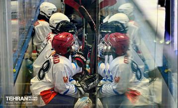 اسکیت هاکی روی یخ زنان 25