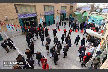 قرار خدمت؛ دیدار مردمی شهردار تهران در مسجد جامع مسعودیه 18