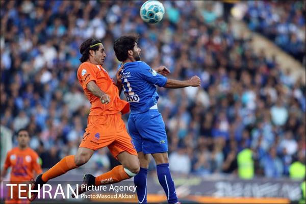 دیدار استقلال تهران و سایپا در لیگ برتر فوتبال 12