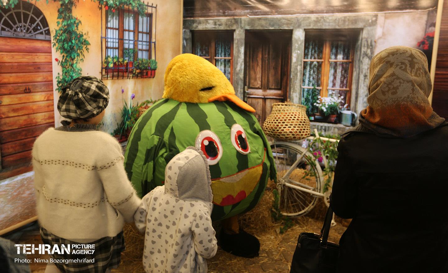 جشنواره انار در بوستان آب و آتش  2