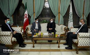 دیدار شهردار تهران با شهردار و اعضای شورای شهر قم 12