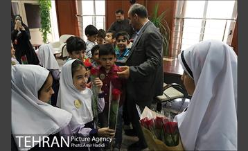 بازدید کودکان دبستانی از شهرداری منطقه 7 25