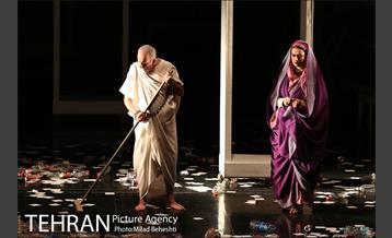 نمایش سقراط‎ 25