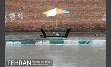 بازدید مدیران شهری از لایروبی و رسوب زدایی شبکه جمع آوری آبهای سطحی 11