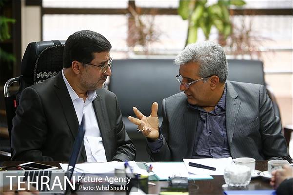 بازدید دکتر حسینی مکارم از شهرداری منطقه 5 3