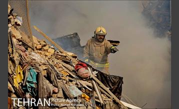 به پاس رشادت و ازخودگذشتگی آتش نشانی تهران 12
