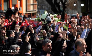 تشییع پیکر شهید آتش‌نشان «قریب رضا دارابی» -1 16