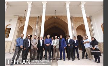 بازدید شهردار تهران از پروژه مرمت خانه اتحادیه در لاله زار 26