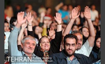 اجتماع بزرگ جوانان شهر تهران در میدان امام حسین(ع) 21