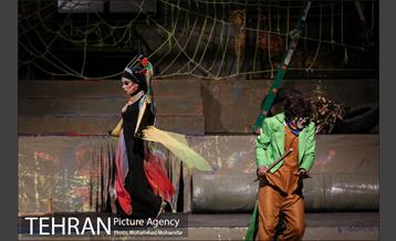 اجرای نمایش شاپرک خانوم 9