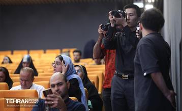 نشست خبری رویداد بین‌المللی طراحی کارتون، کاریکاتور و پوستر «هولوساید ۲۰۲۴» 38