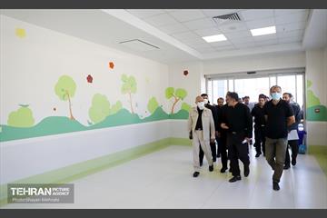 بازدید اعضای شورای شهر از بیمارستان کودکان حکیم 4