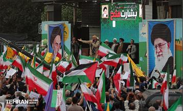 اجتماع مردمی در حمایت و تشکر از نیروهای مسلح در میدان انقلاب 3