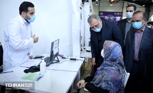 بازدید شهردار تهران از مراکز واکسیناسیون 36