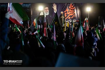 مراسم عزاداری شهادت رهبر انقلاب اسلامی در میدان شهدای هفتم تیر 10