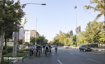 پویش سه شنبه های بدون خودرو در منطقه 8