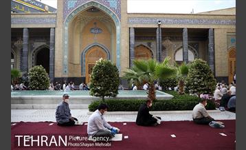 اقامه نماز عید فطر در مسجد امام حسین(ع) 5